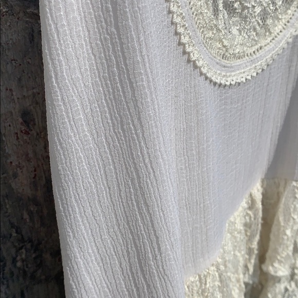 KIMCHI BLUE | White Lace & Ruffle Tank - Picture 10 of 14